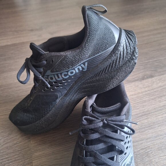 SAUCONY Women's Ride 17 Running Shoe (Black) - Picture 7 of 12